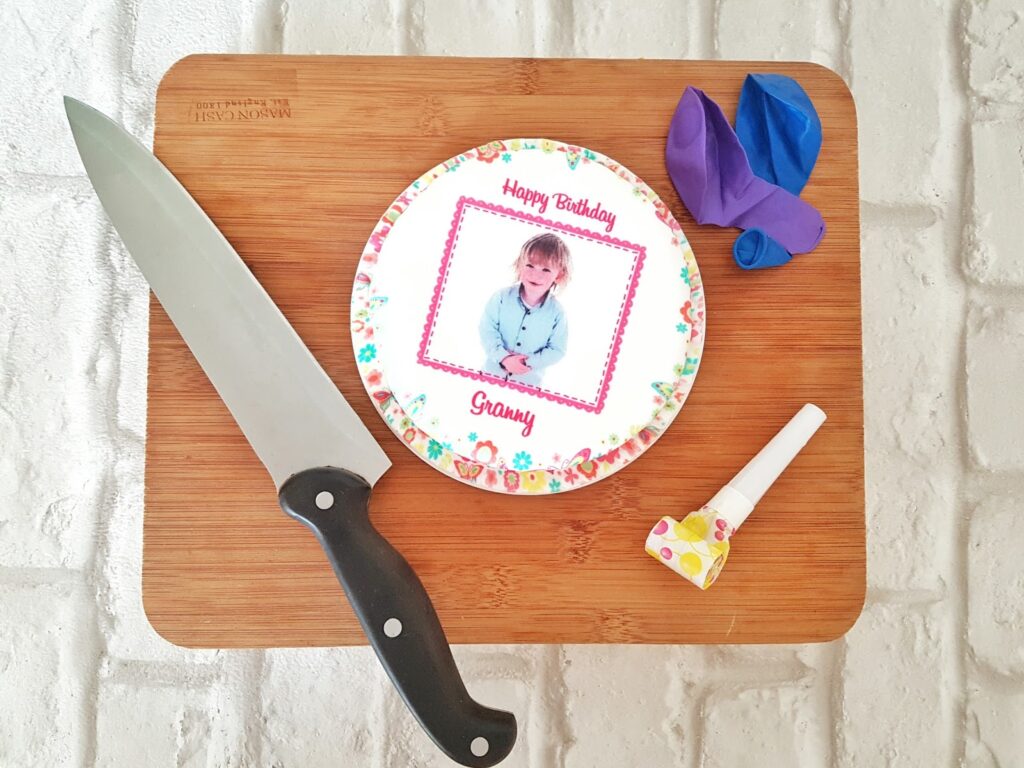 A birds eye view of a bakersday 5 inch cake