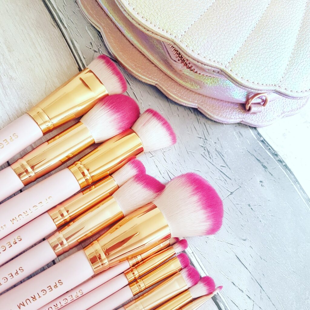 Birdseye view of The Bomb Shell Make-Up Brush set from Spectrum Collections
