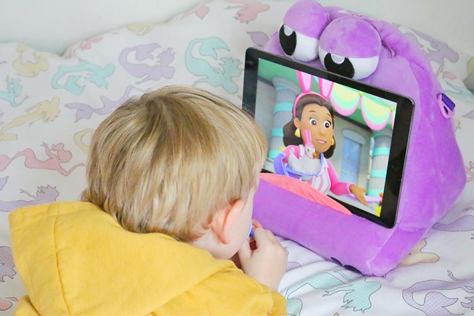 Photo of Ofaglasgowgirls son with the cosy holder iPad stand