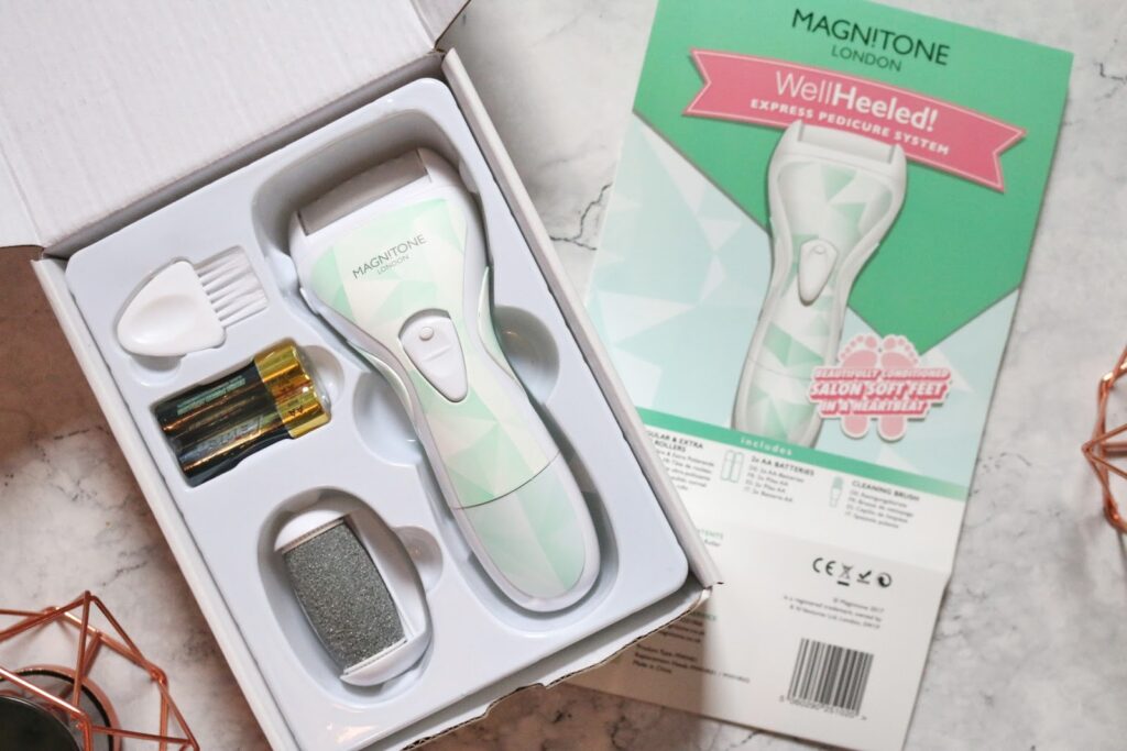 Photo of theWell Heeled Pedi from Magnitone in the box taken by Jordanne Ofaglasgowgirl