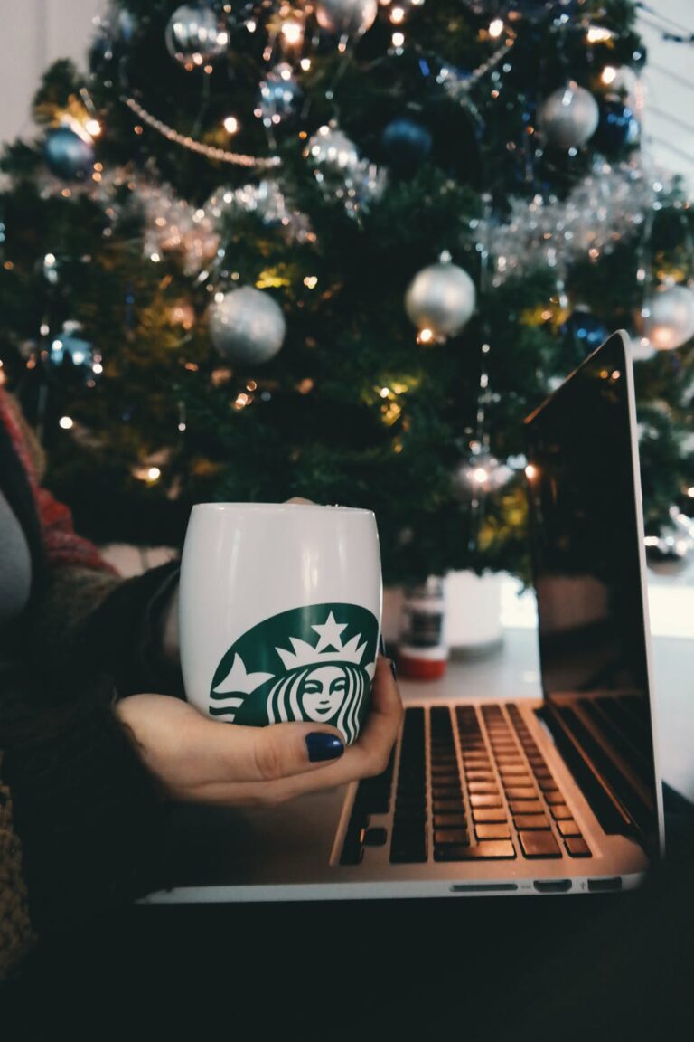 8 Bloggers You MUST Check Out