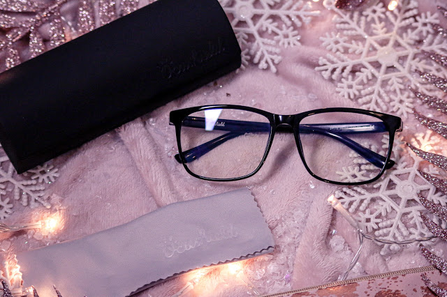 Flat lay of Anti blue light glasses for Men & Women