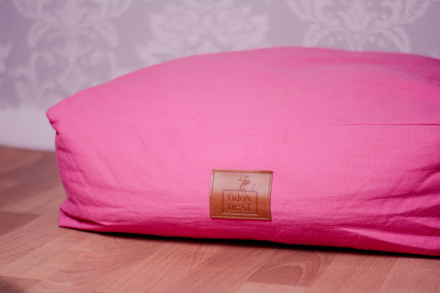 Close up of the pink Lupos nest pet bed