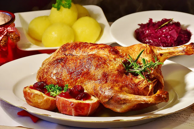 Stock photo of a christmas dinner from pixabay