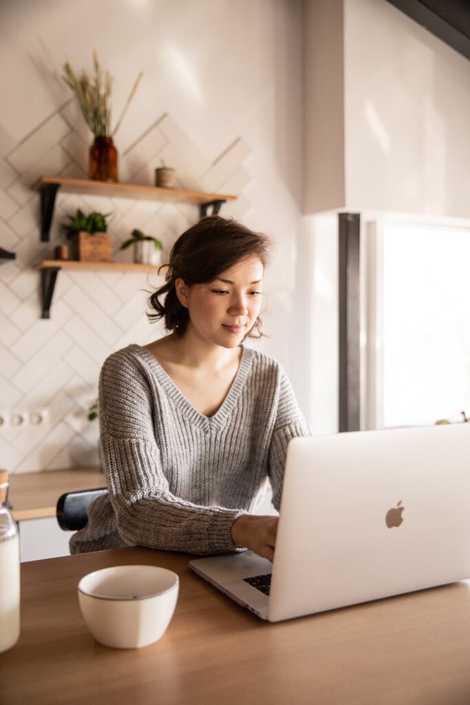 4 Amazing Bloggers to Check Out - Stock photo from pexels by EKATERINA BOLOVTSOVA of a woman on a laptop