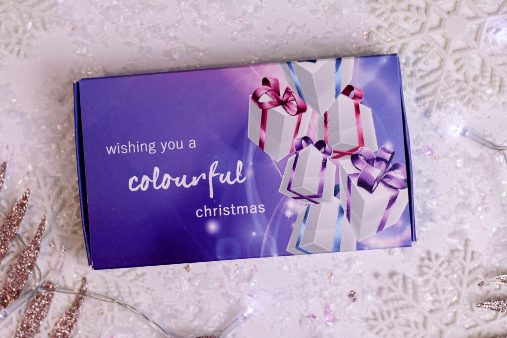 Birdseye photo of Colour Me Beautiful Christmas Compact packaging