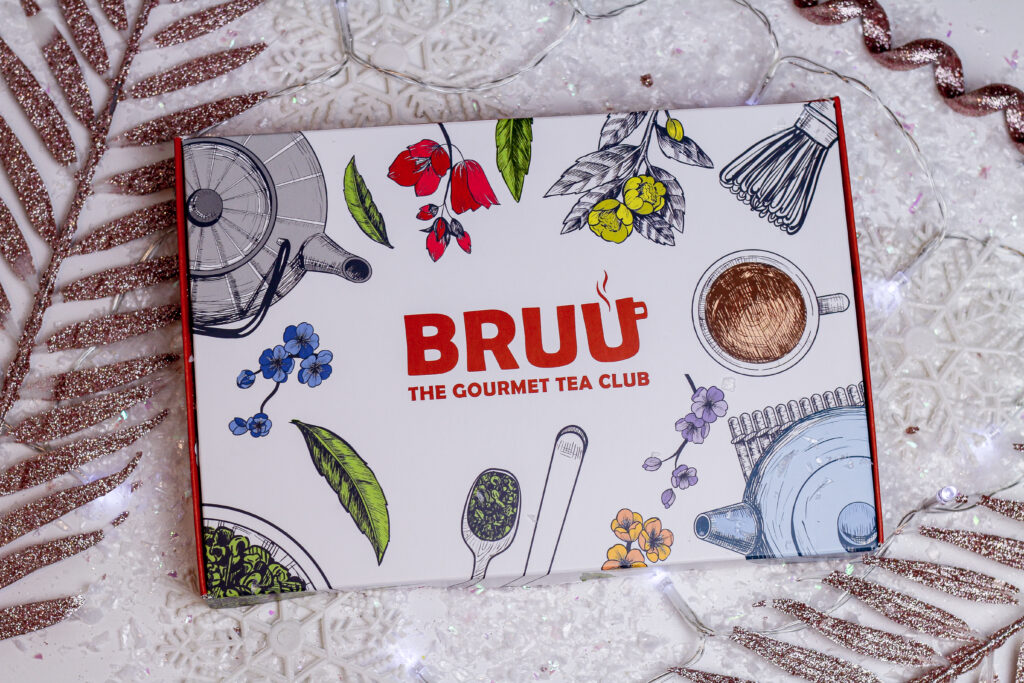 Birdseye view photo of BRUU packaging