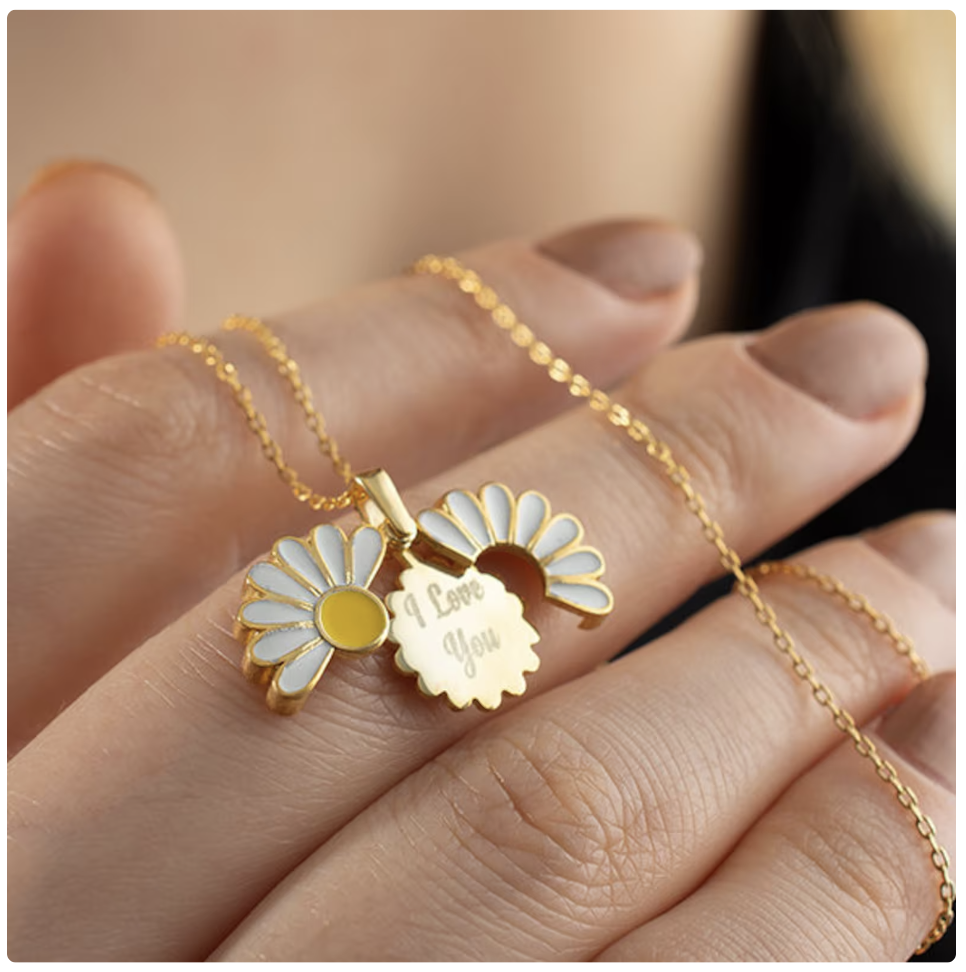 Photo of a personalised daisy name necklace by PoppyJewelleryStore on Etsy